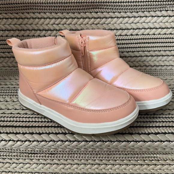 Cat & Jack Other - Cat & Jacket Snowboots